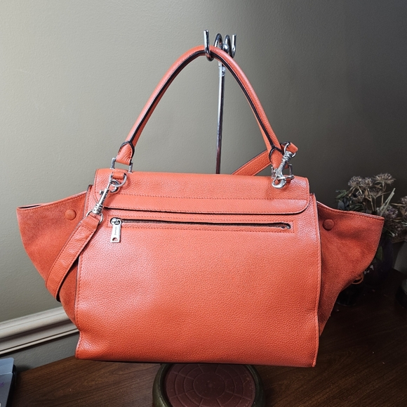 Auth Celine Medium Calfskin Trapeze Shoulder Handbag - Picture 3 of 16